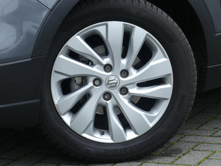 Vehicle Image 13