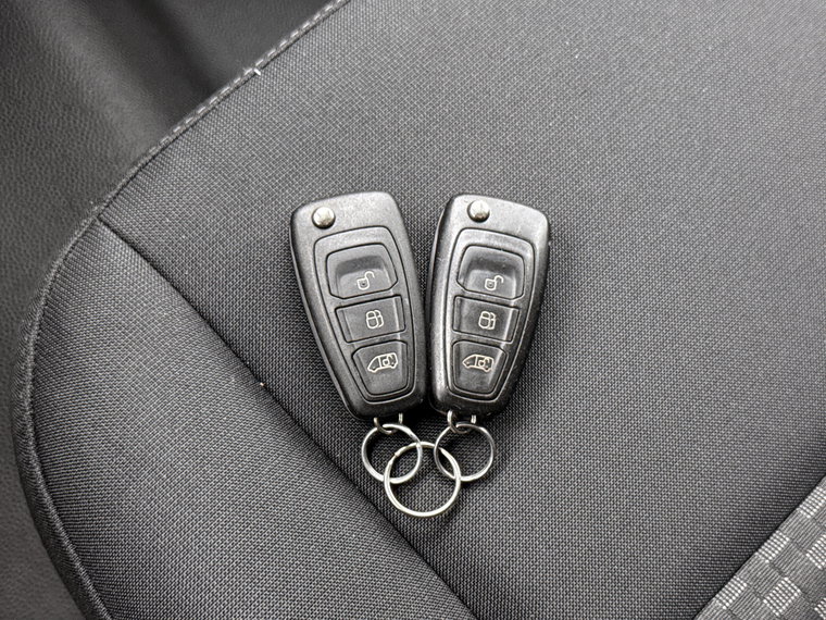 Vehicle Image 15