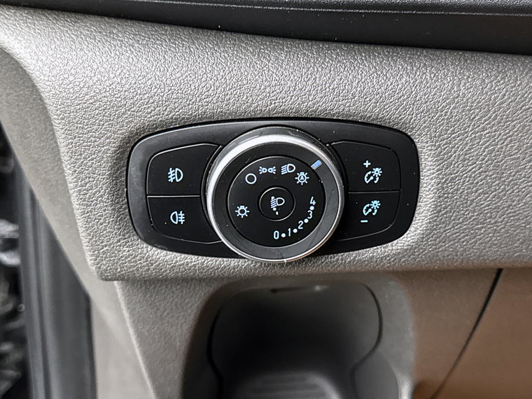 Vehicle Image 24