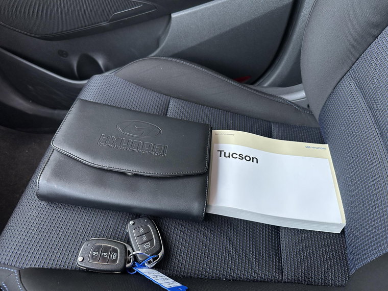 Vehicle Image 13