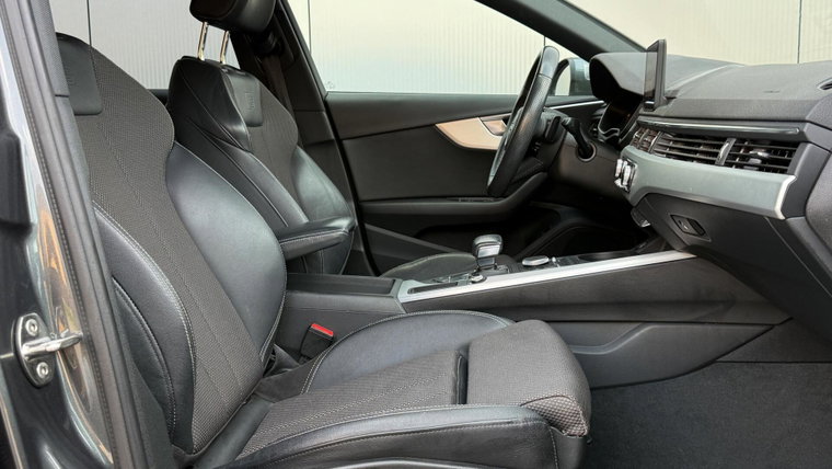 Vehicle Image 15