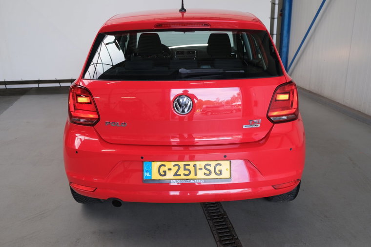 Vehicle Image 6