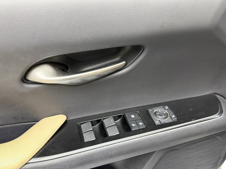 Vehicle Image 27