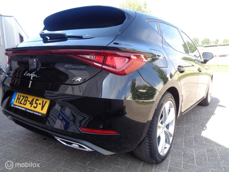 Vehicle Image 38