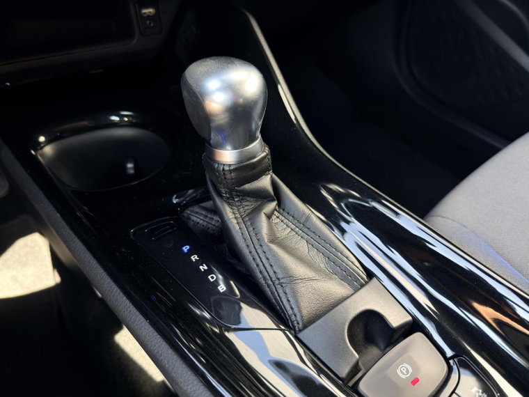 Vehicle Image 17