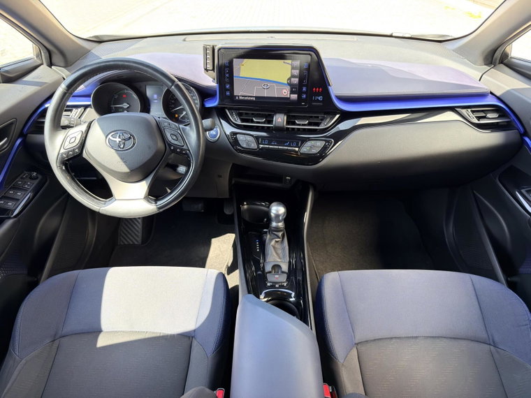Vehicle Image 25