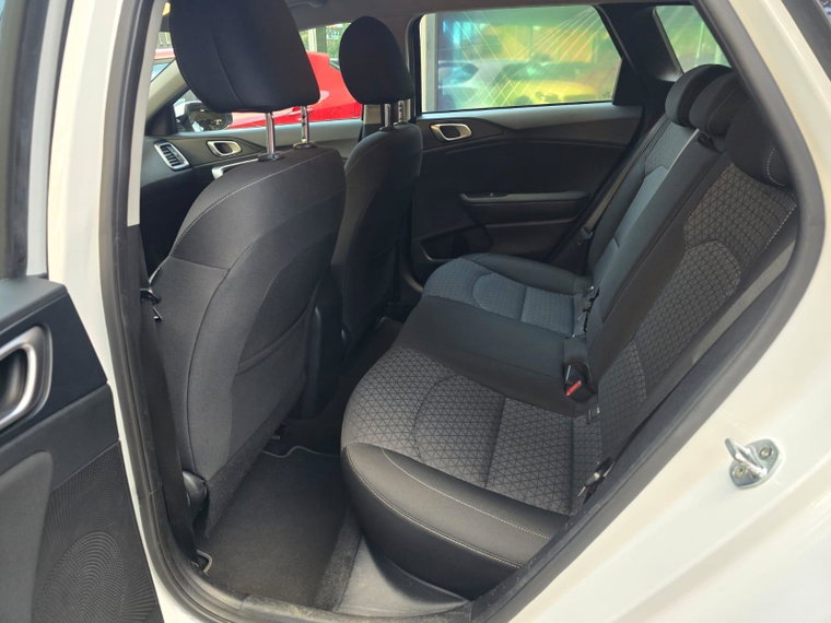 Vehicle Image 17