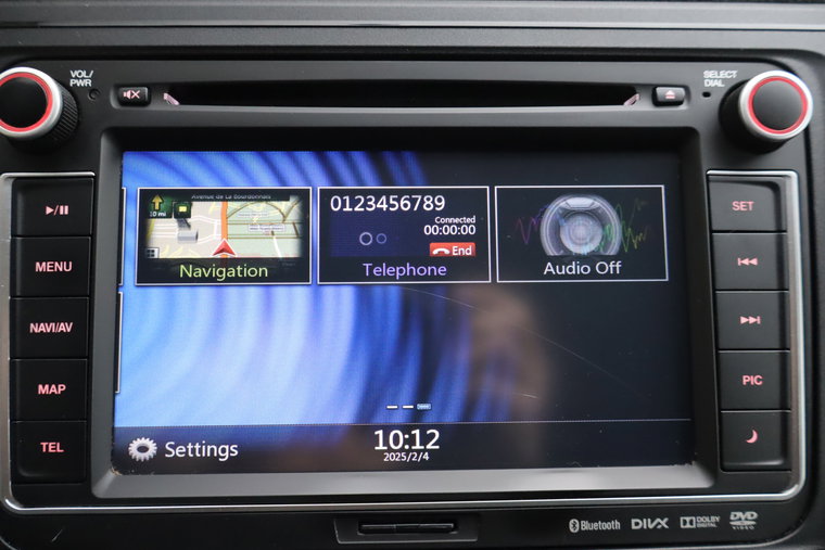 Vehicle Image 12