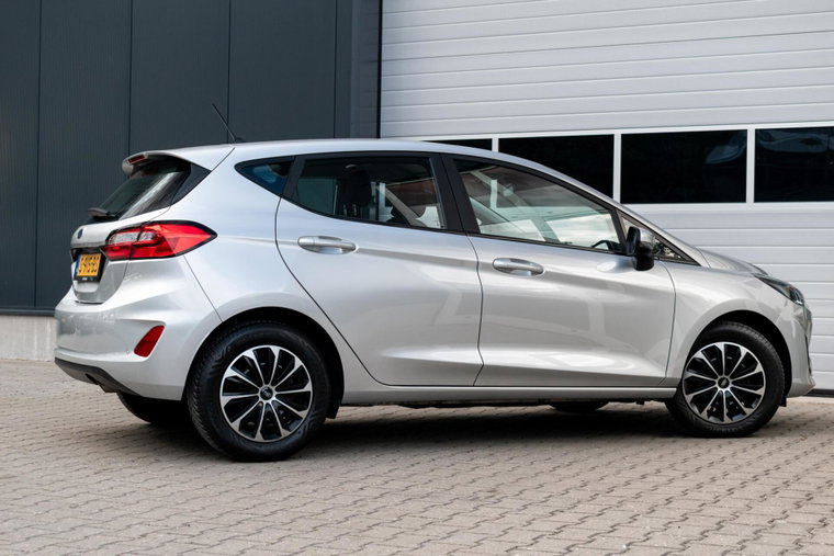 Vehicle Image 30