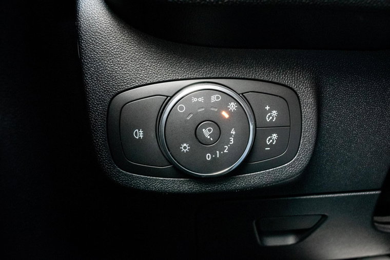Vehicle Image 38