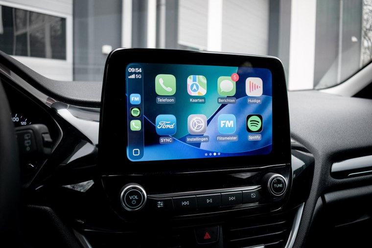 Vehicle Image 11