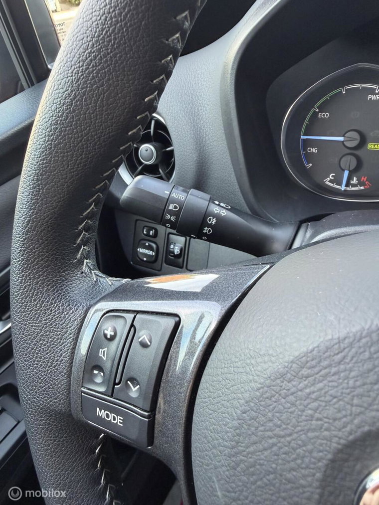 Vehicle Image 17