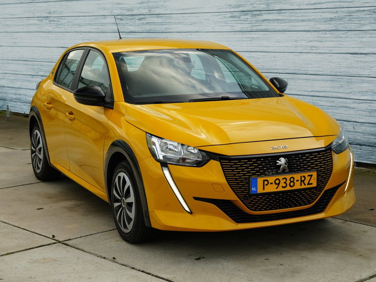 Vehicle Image 32