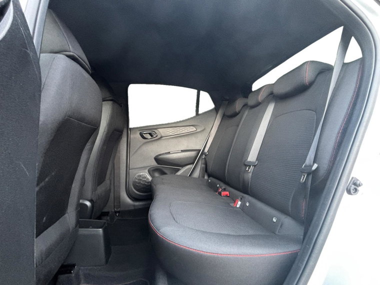Vehicle Image 17