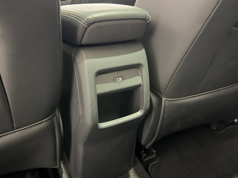 Vehicle Image 23