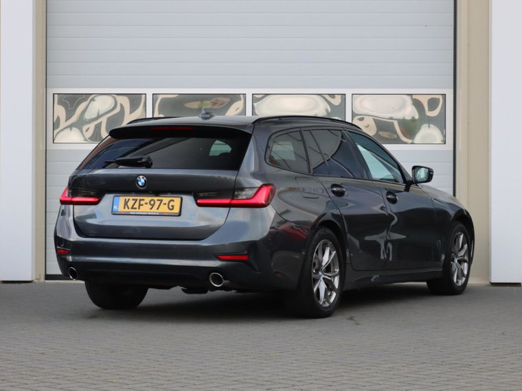 Vehicle Image 28