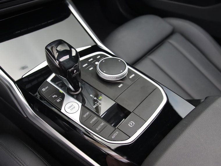 Vehicle Image 38