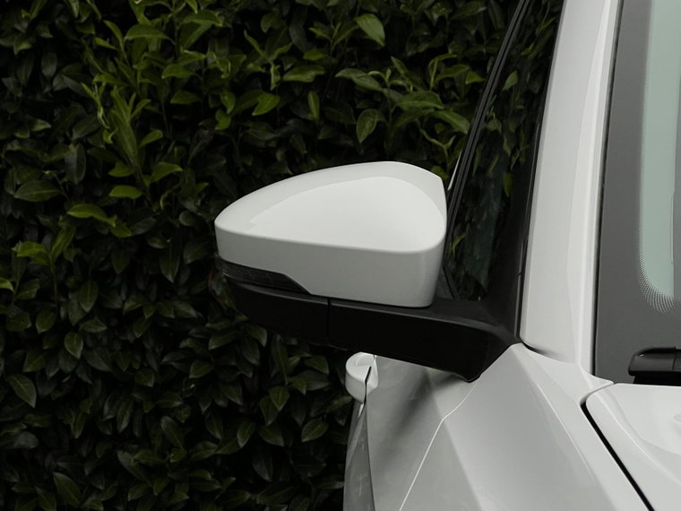 Vehicle Image 37