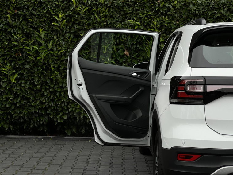 Vehicle Image 40