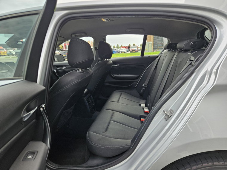 Vehicle Image 45