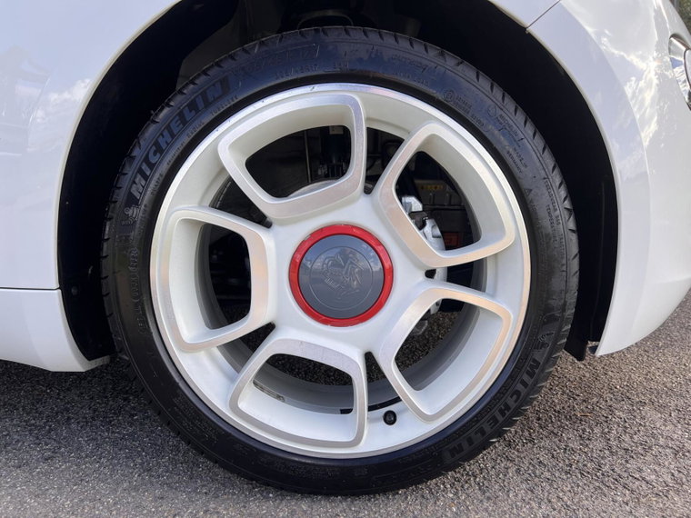 Vehicle Image 31