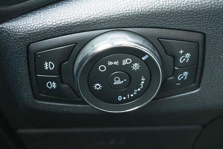 Vehicle Image 23