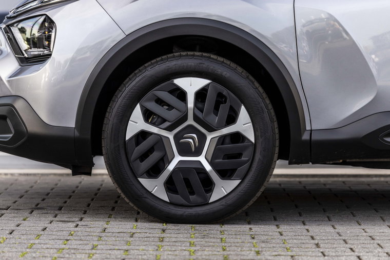 Vehicle Image 19