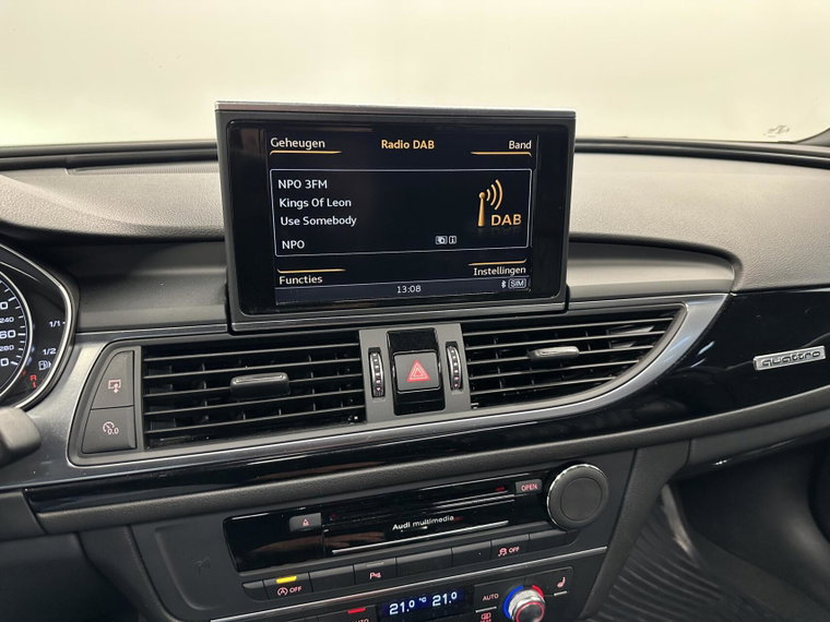 Vehicle Image 38