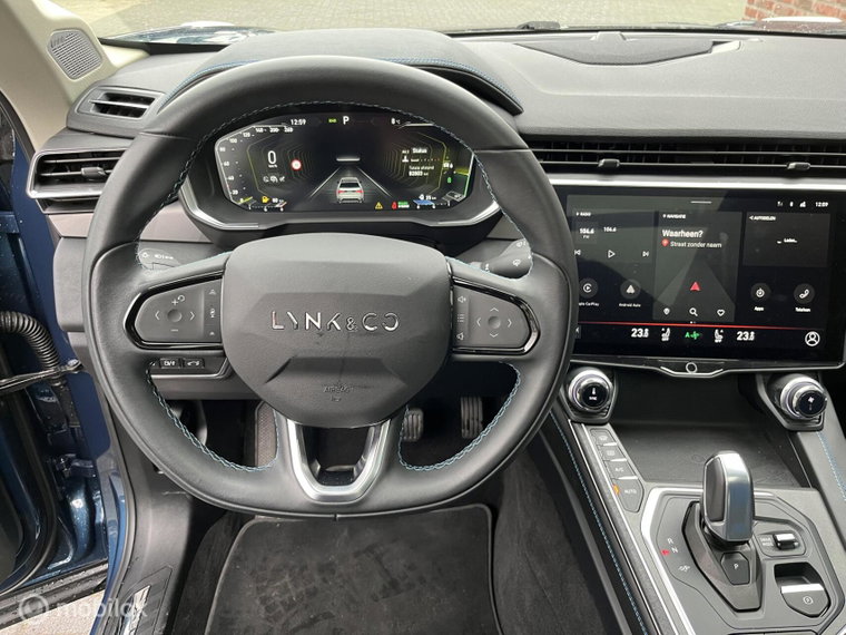 Vehicle Image 13