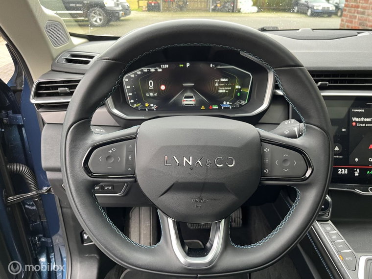 Vehicle Image 14