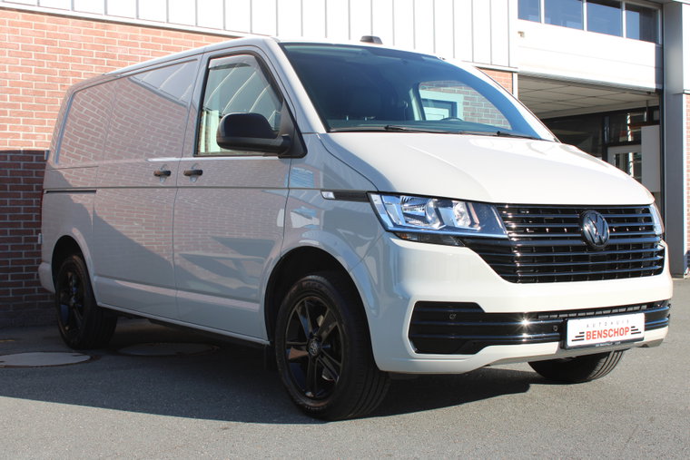 Vehicle Image 24