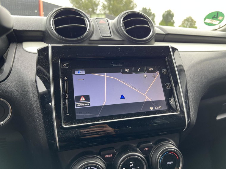 Vehicle Image 18