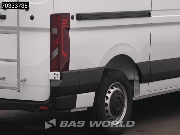 Vehicle Image 37