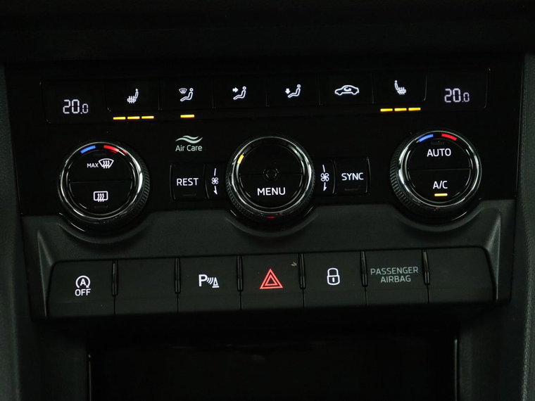 Vehicle Image 32
