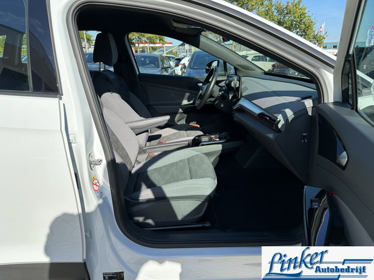 Vehicle Image 39