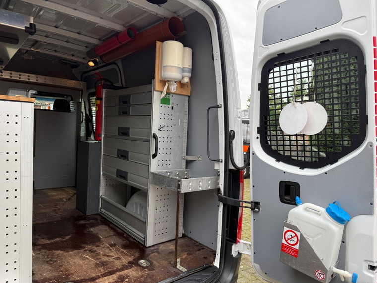Vehicle Image 19