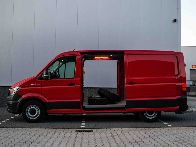 Vehicle Image 9