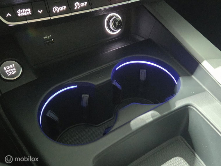 Vehicle Image 35
