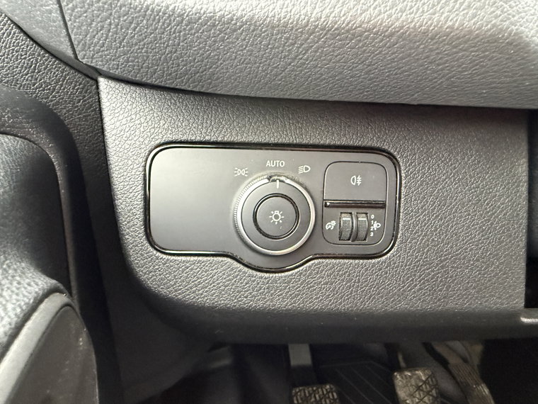 Vehicle Image 27