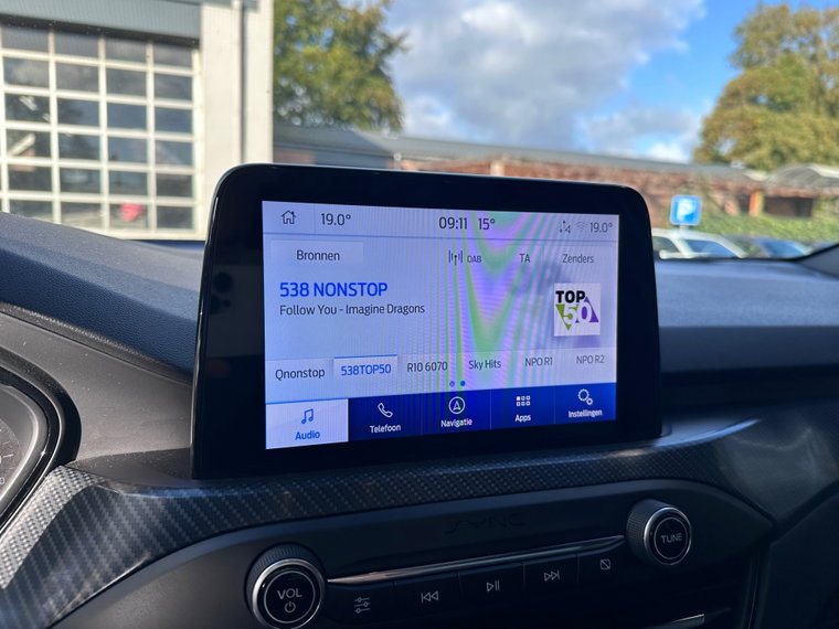 Vehicle Image 21