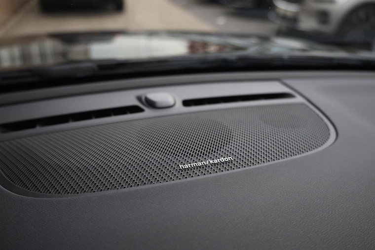 Vehicle Image 37