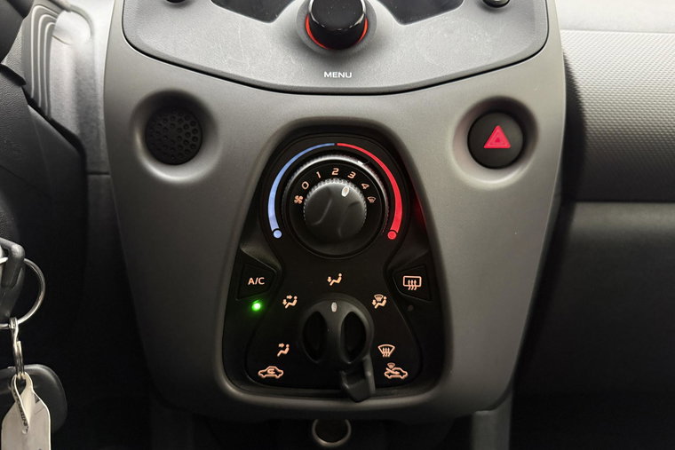 Vehicle Image 19