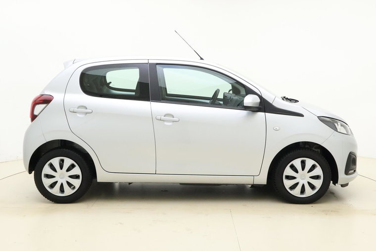 Vehicle Image 9