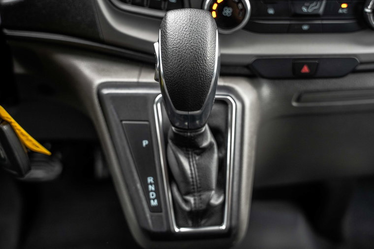 Vehicle Image 25