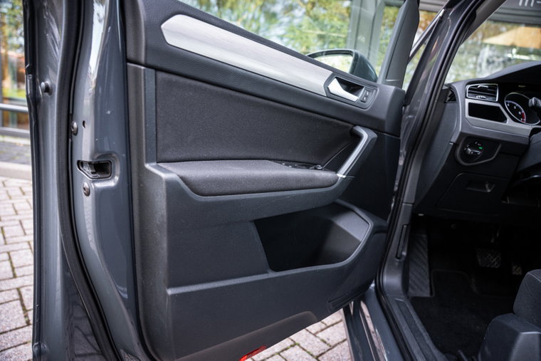 Vehicle Image 23