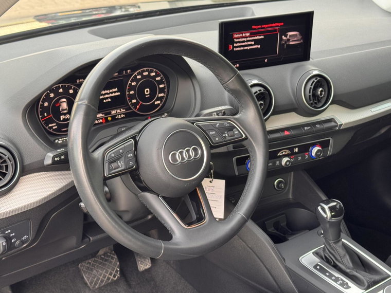 Vehicle Image 22