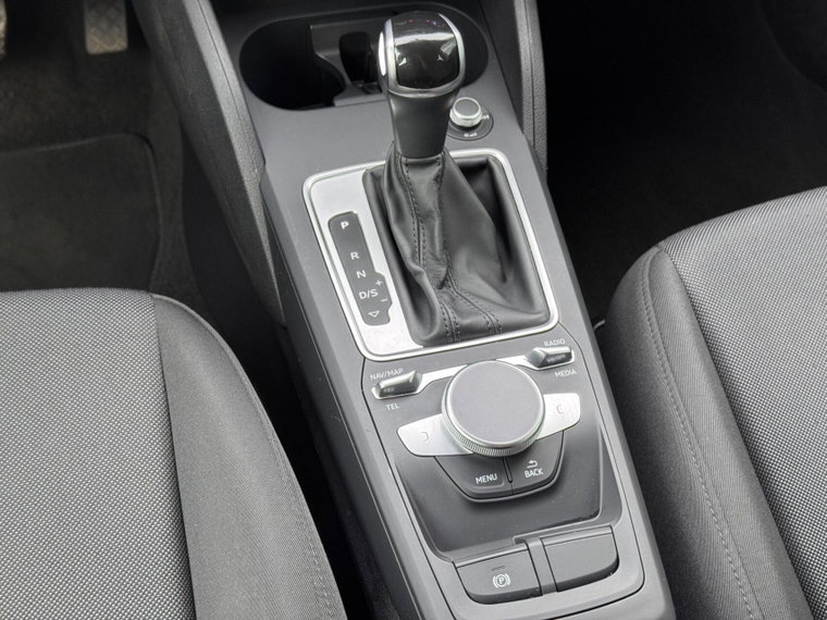 Vehicle Image 24