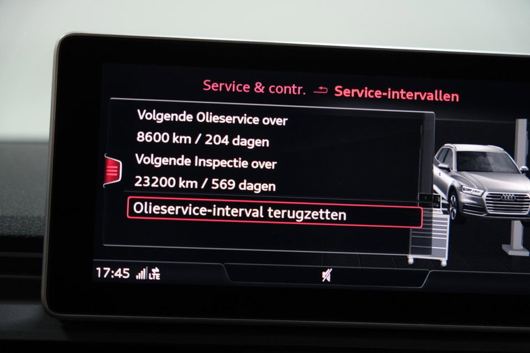 Vehicle Image 21