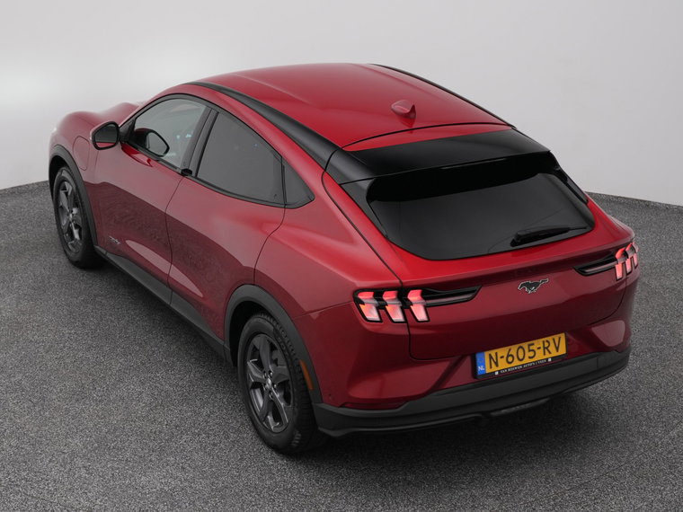 Vehicle Image 26
