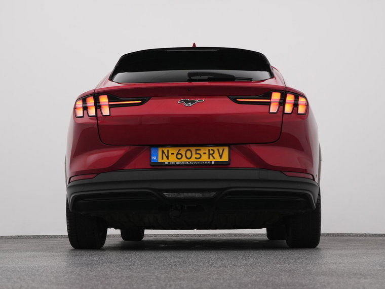 Vehicle Image 37